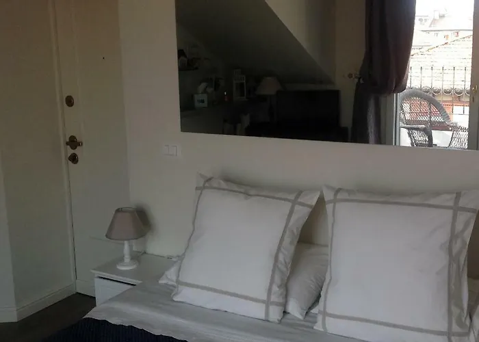 Apartment Pied à Terre with Terrazza in Milan City Center